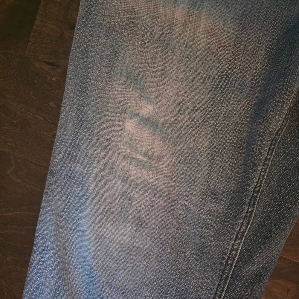 Mens Marmot distressed straight leg jeans denim light was size 38x31